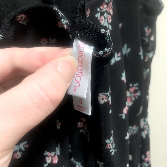 Black Floral Short Romper - Picture 3 of 4